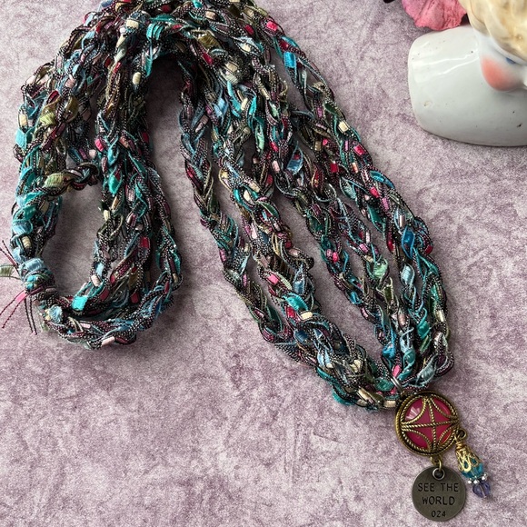 Handmade Bohemian Trellis Yarn Charm Pendant Necklace - Picture 8 of 12